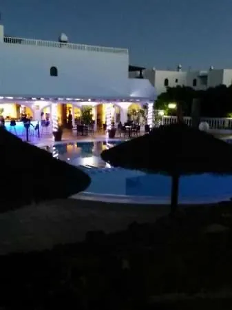 Sleeps 4 Pool Wifi T691569 *