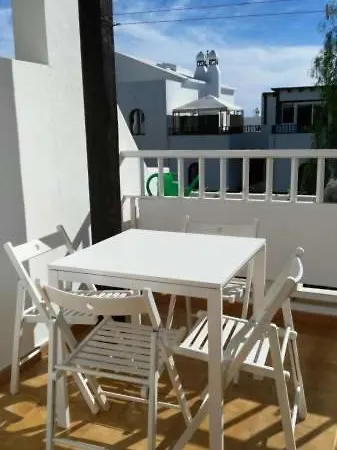 Apartment Sleeps 4 Pool Wifi T691569 *